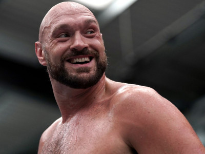 Tyson Fury 'given time' to clarify future; Deontay Wilder stays 'in contention', says WBC president Mauricio Sulaimán