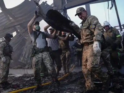 Two rescuers injured while dismantling Kremenchuk mall rubble