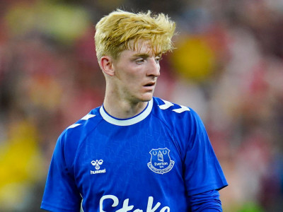Anthony Gordon: Chelsea interested in signing Everton forward amid reports of £40m bid