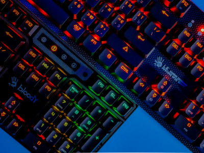 Bloody B750N And Bloody B800 Keyboards Review: Industrial Duo