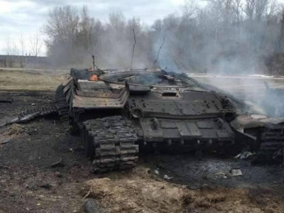 Ukrainians Destroy Enemy Tank In Luhansk Region With Accurate Air Strike