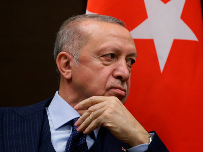 Erdogan's Challenge: How Turkey Balances between Ukraine and Russia in War Times