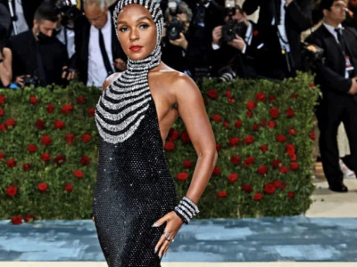 See All the Red Carpet Looks from the 2022 Met Gala