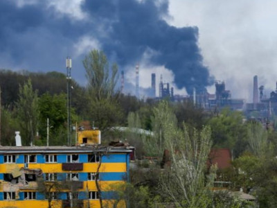 Ukraine: Contact restored with Azovstal defenders amid heavy fighting — as it happened