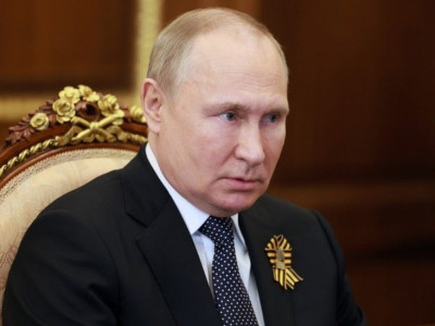 Ukraine war: Putin preparing for long haul, US intelligence says