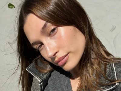 Hailey Bieber Just Raved About This TikTok-Approved Moisturizer