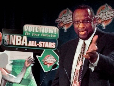NBA great Bob Lanier, Hall of Fame center for Detroit Pistons and Milwaukee Bucks, dies