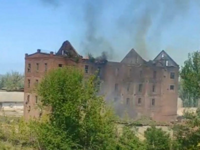 Russian invaders burned a 100-year-old steam mill in Donetsk region that survived two World Wars