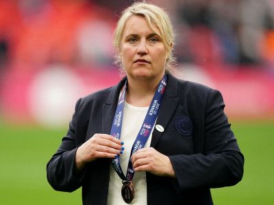 Emma Hayes: Chelsea Women's manager dismisses exit talk after winning FA Cup final
