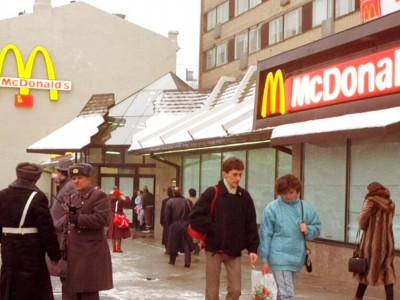  De-Arching: McDonald's to Sell Russia Business, Exit Country 