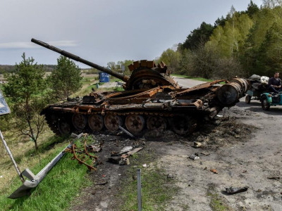 Ukraine Army destroys about 28,300 enemy troops and 1,235 tanks