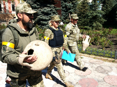 Ukrainian military found ancient amphorae over 2000 years old while digging trenches in Odessa (PHOTOS)