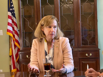 The US Gives Ukraine Unconditional Weapons for Donbas and Crimea - U.S. Charge d'Affaires