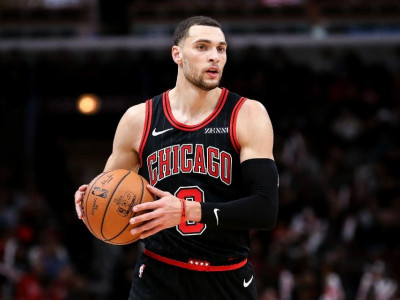 Chicago Bulls' Zach Lavine has successful left knee surgery; full recovery expected
