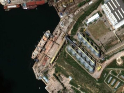 Satellite images show russian invaders shipping Ukrainian grain from occupied territories