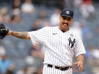 Kaat uses offensive description for Yanks' Cortes