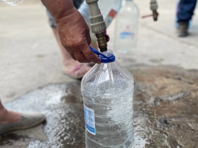 Mariupol Residents Sign In to Queues Several Days in Advance to Get Potable Water