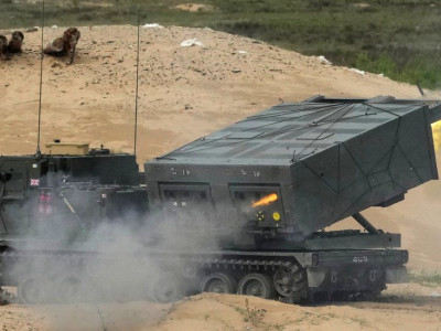 Ukraine war: UK to send Ukraine M270 multiple-launch rocket systems