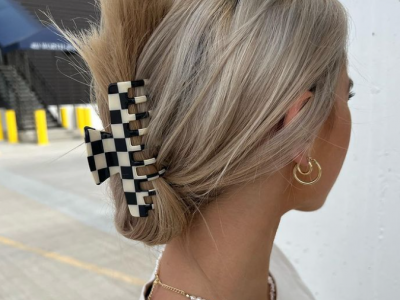 15 Best Claw Clip Hairstyles to Copy ASAP