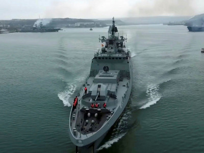 Group of Russian warships pushed back 100km from Ukrainian coast