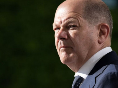 Germany's Scholz vows to strengthen NATO's eastern flank