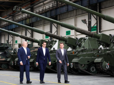 Poland and Ukraine sign one of the largest arms contracts in 30 years