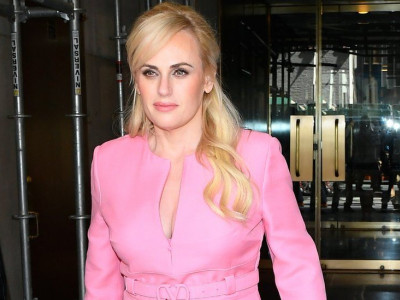 Rebel Wilson: Australian paper offers apology but denies outing actress