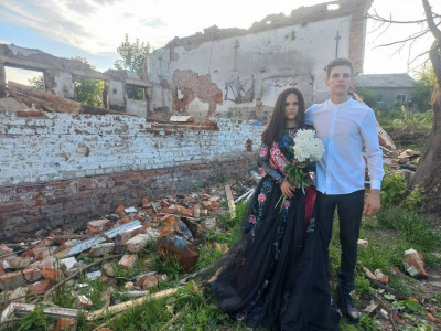 Graduation in ruins: invaders destroyed the childhood of Ukrainian schoolchildren