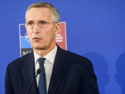 NATO Secretary-General: Ukraine needs more heavy weapons