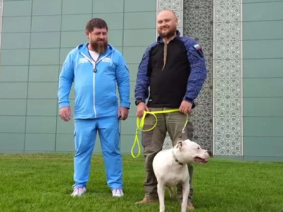 russian occupiers stole a dog from the captured Azovstal defender and presented it to Kadyrov