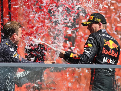 Verstappen holds off Sainz to claim his first Montreal victory as Perez retires