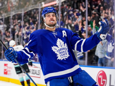 Toronto Maple Leafs forward Auston Matthews collects Hart Trophy and Ted Lindsay Award