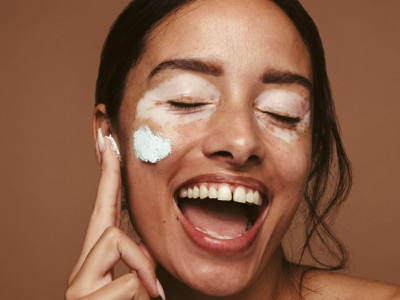 17 Best Spray Sunscreens for Your Face and Body