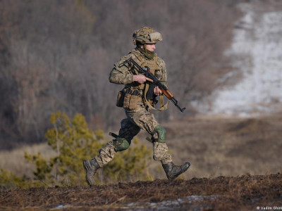 Ukrainian Armed Forces strengthen defence in Luhansk Oblast and gradually retake Kherson Oblast - Zelenskyy