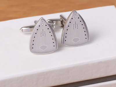17 Thoughtful Iron Anniversary Gifts to Celebrate Your 6th Year of Marriage