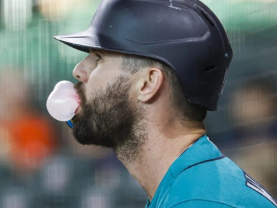 Seattle Mariners fan sends Jesse Winker a pizza after ejection and major brawl with Los