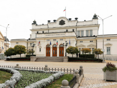 Russia pays €2,000 to public figures in Bulgaria for spreading propaganda