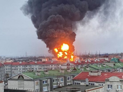 Explosions at military airfield in occupied Melitopol and in Russian Belgorod: last night's highlights