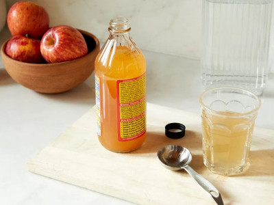 Why (and How) You Should Apple Cider Vinegar to Your Routine