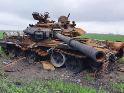Russian factories refuse to repair tanks, because soldiers sell or exchange all spare parts for