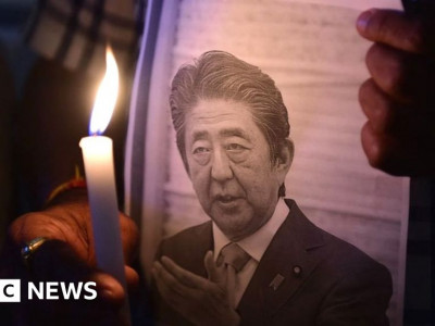 Shinzo Abe: Japanese mourners pay last respects to ex-PM at funeral