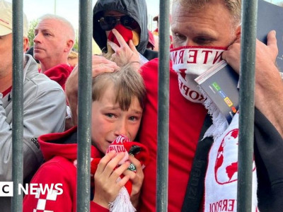 Champions League: Witnesses raise new questions about chaos of Paris final