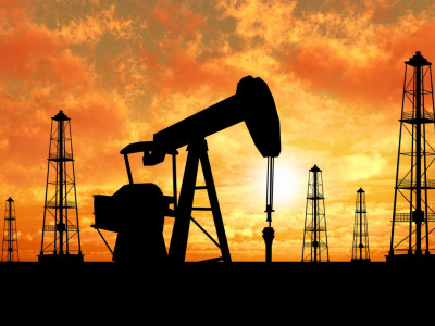United States, Ukraine discuss price cap on Russian oil