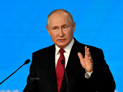 Russia: Tens of thousands flee 'cold civil war'