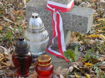 Warsaw calls desecration of graves in Belarus 'disgraceful'