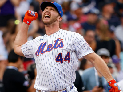 Alonso opens pursuit of 3rd Derby title vs. Acuna