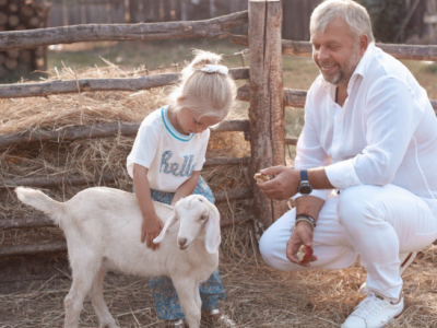 Hryhoriy Kozlovskyy's wife told how she threw stones at Russians in Cyprus