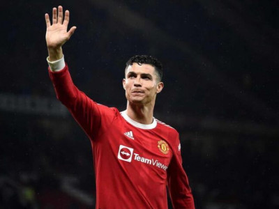 REPORT Atletico Madrid make Ronaldo move