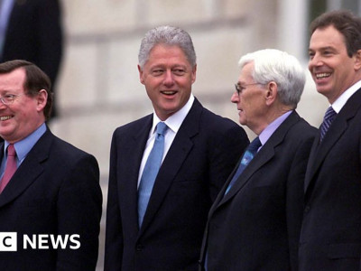 David Trimble: Bill Clinton hails him a 'leader of courage'