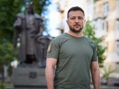 Zelenskyy congratulates Ukrainians on Statehood Day